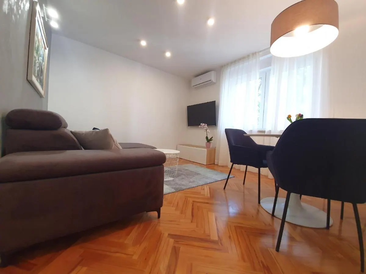 Paola Apartment Rijeka